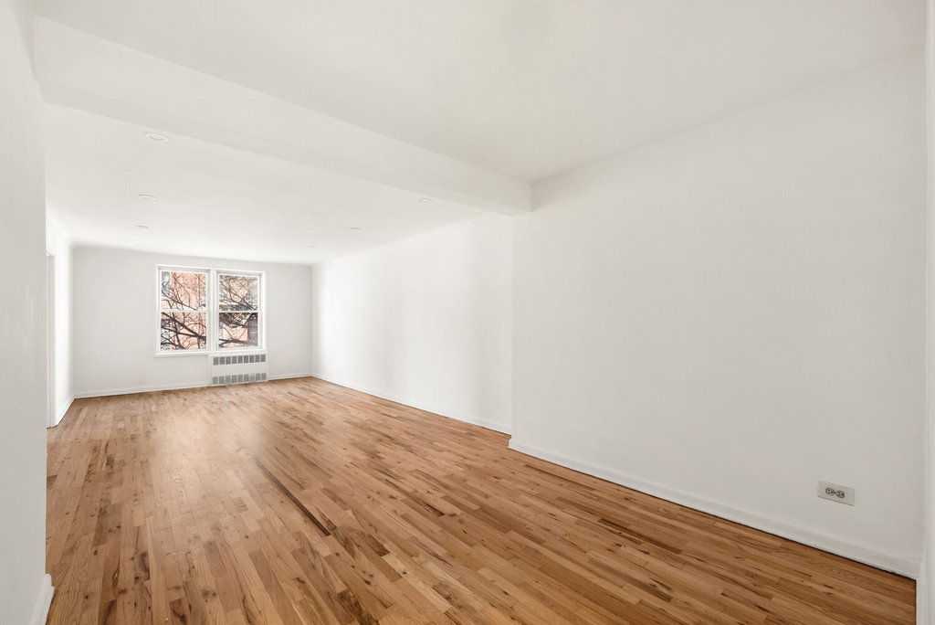 1717 East 18th Street, Unit 2T photo 2
