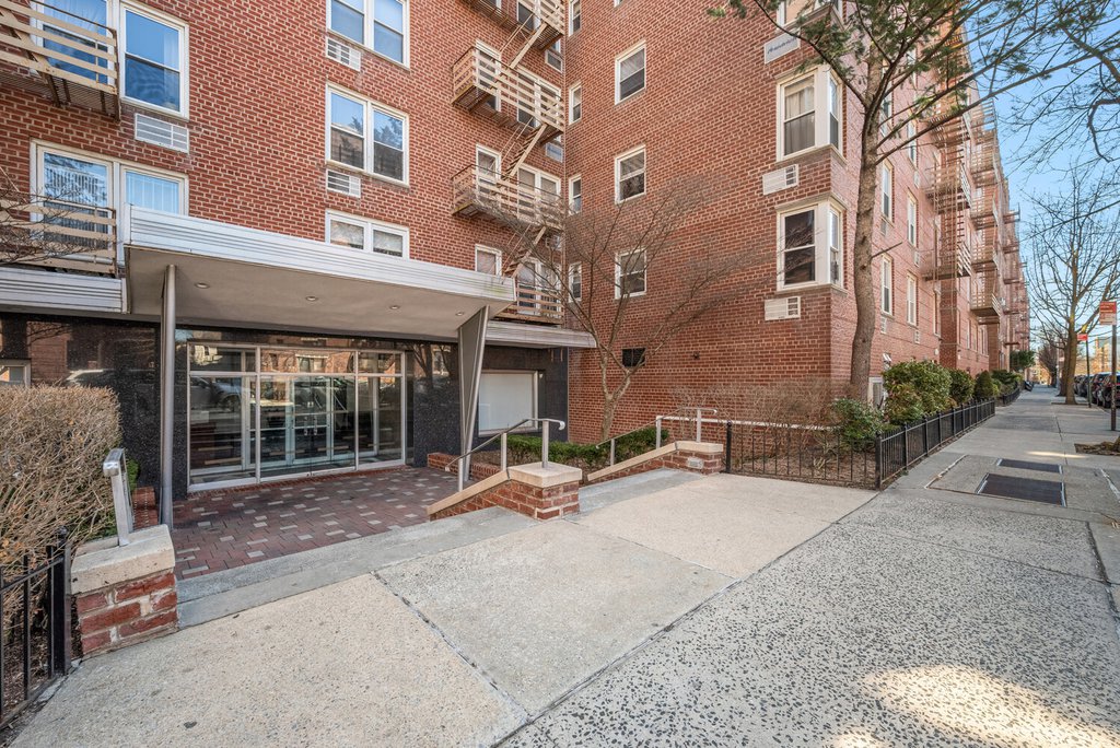 1717 East 18th Street, Unit 2T photo 13