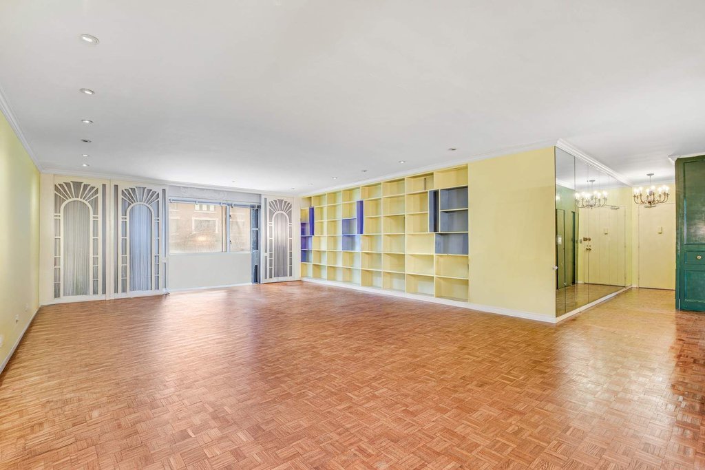 475 Park Avenue, Unit 3A photo 3