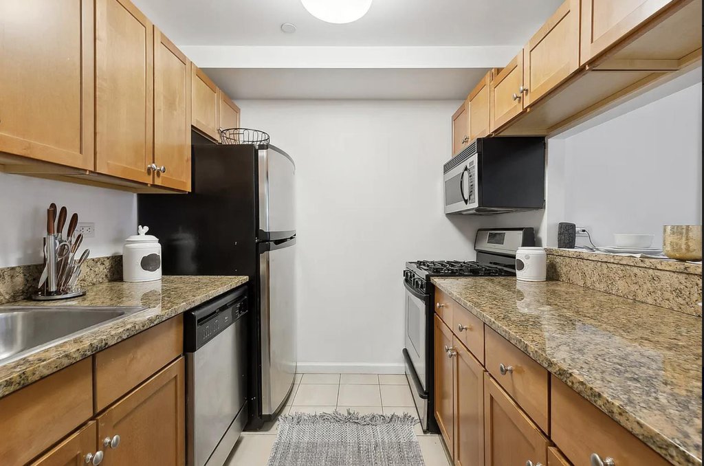 520 West 23rd Street, Unit 6C photo 4