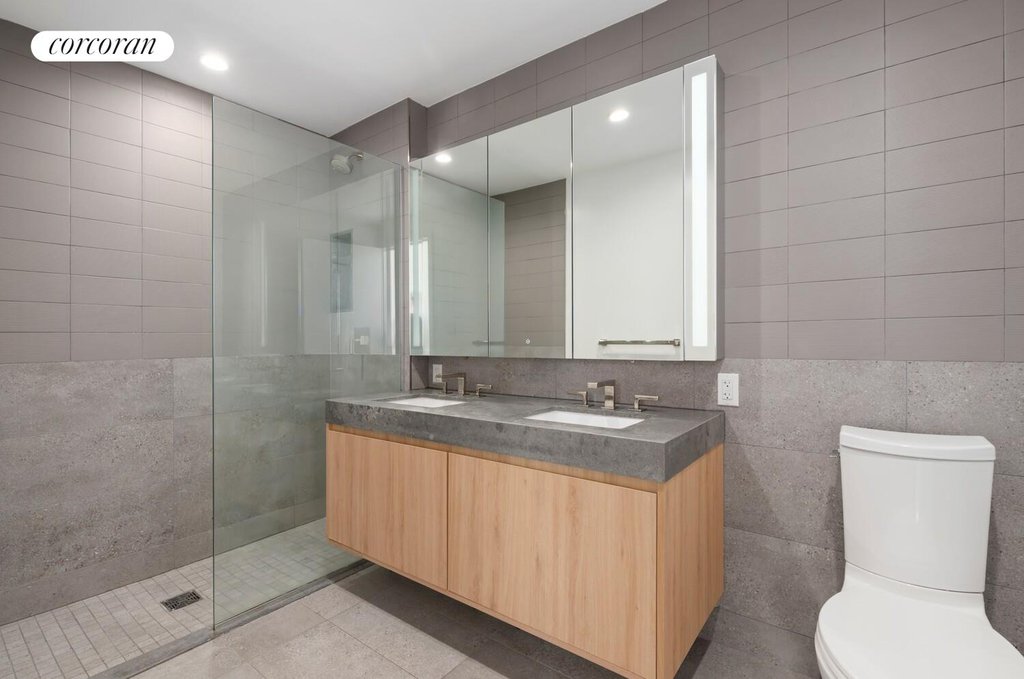24-16 Queens Plaza South, Unit 20A photo 10