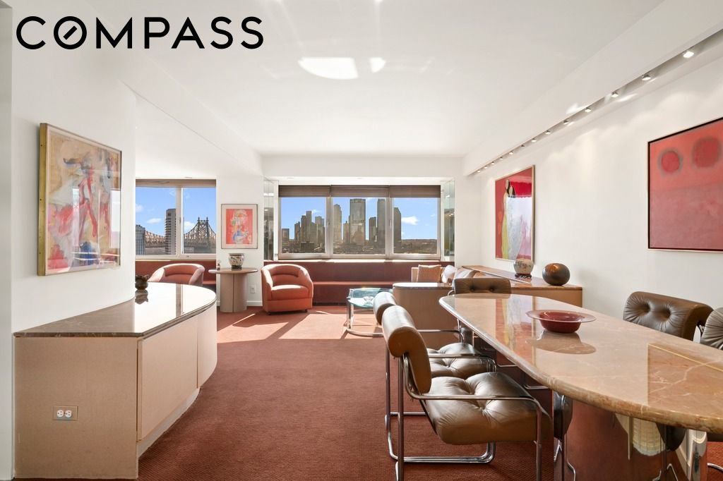 25 Sutton Place South, Unit 18M photo 2