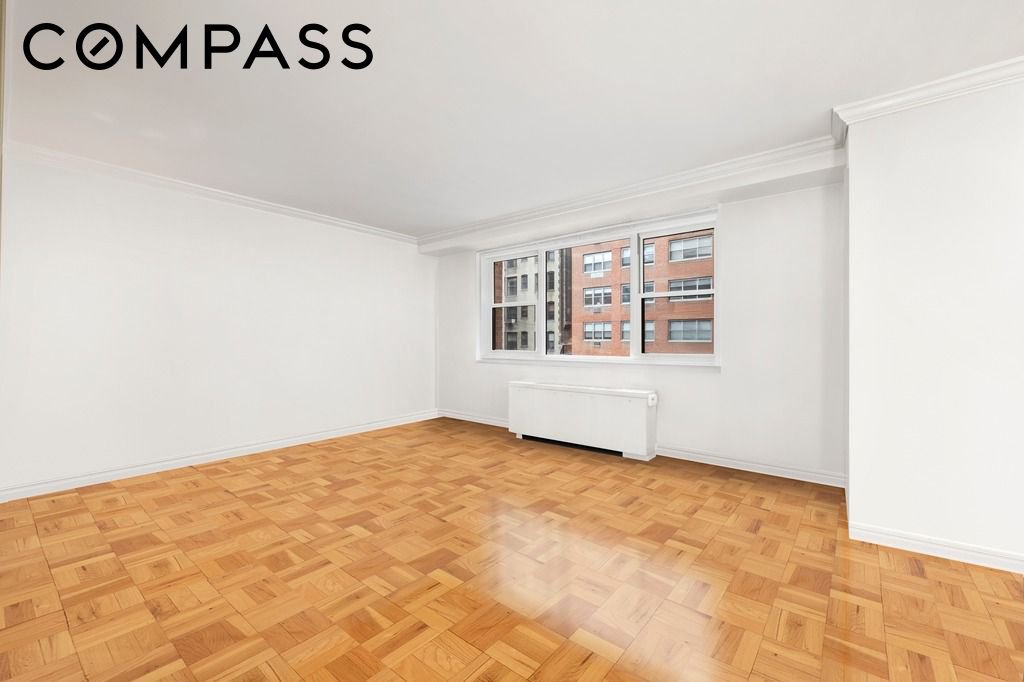123 East 75th Street, Unit 6A photo 2