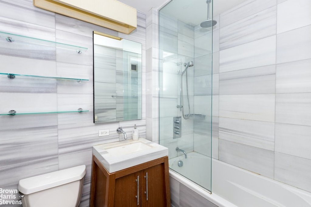88 Greenwich Street, Unit 1613 photo 5
