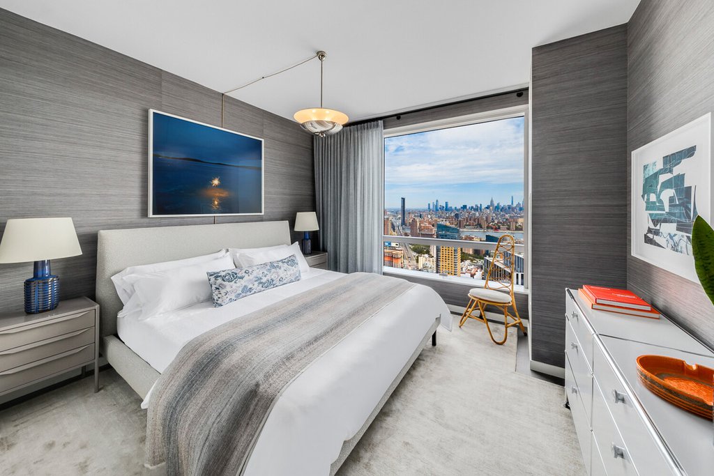 1 City Point, Unit 66D photo 4