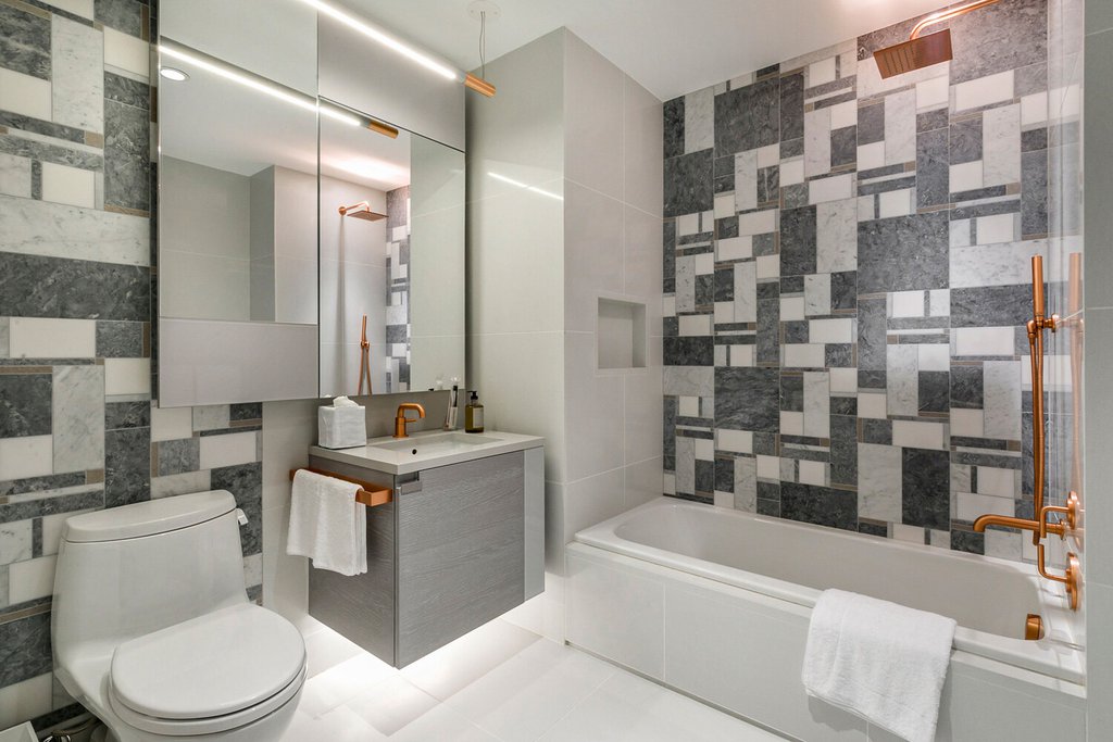 1 City Point, Unit 66D photo 7