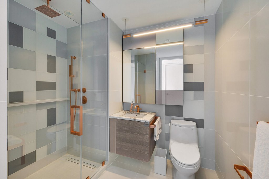 1 City Point, Unit 66D photo 9