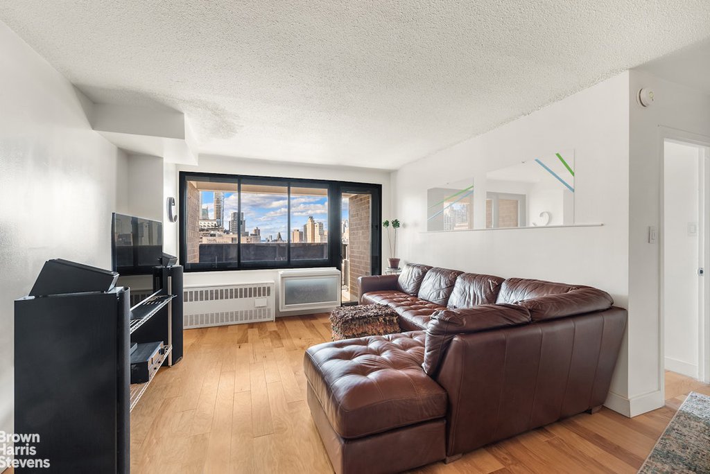 333 Pearl Street, Unit 27H