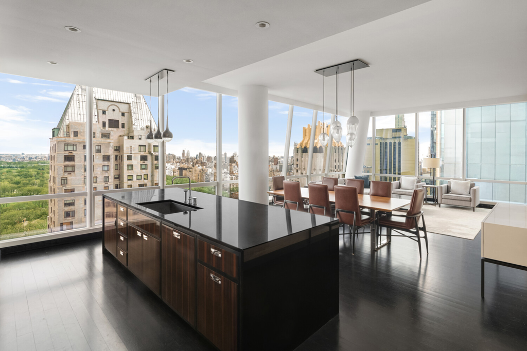 157 West 57th Street, Unit 38F photo 2