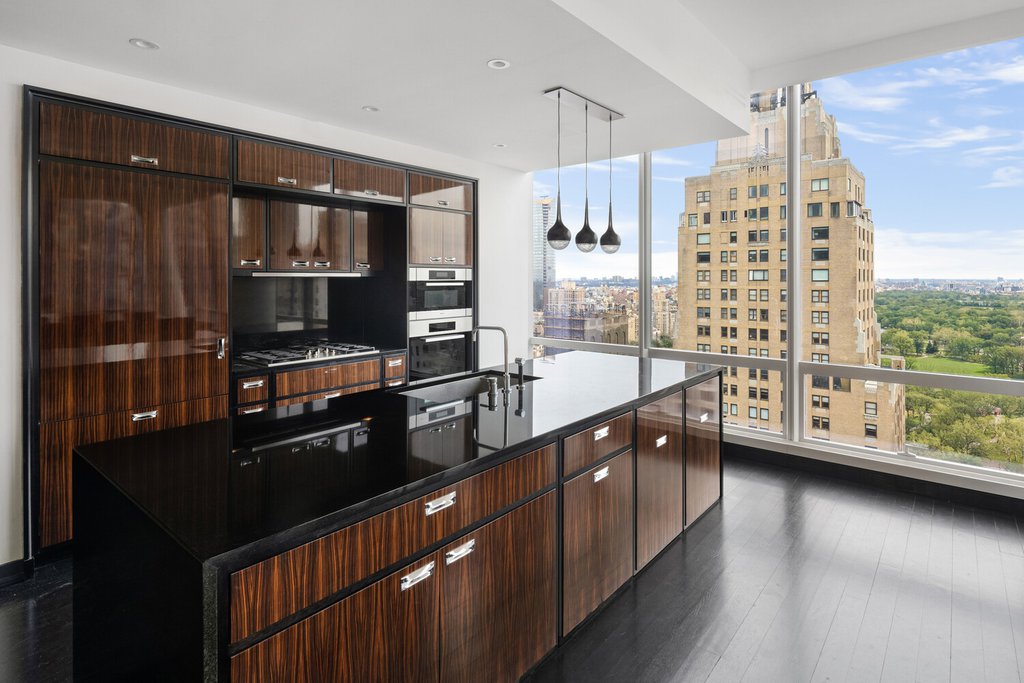 157 West 57th Street, Unit 38F photo 3