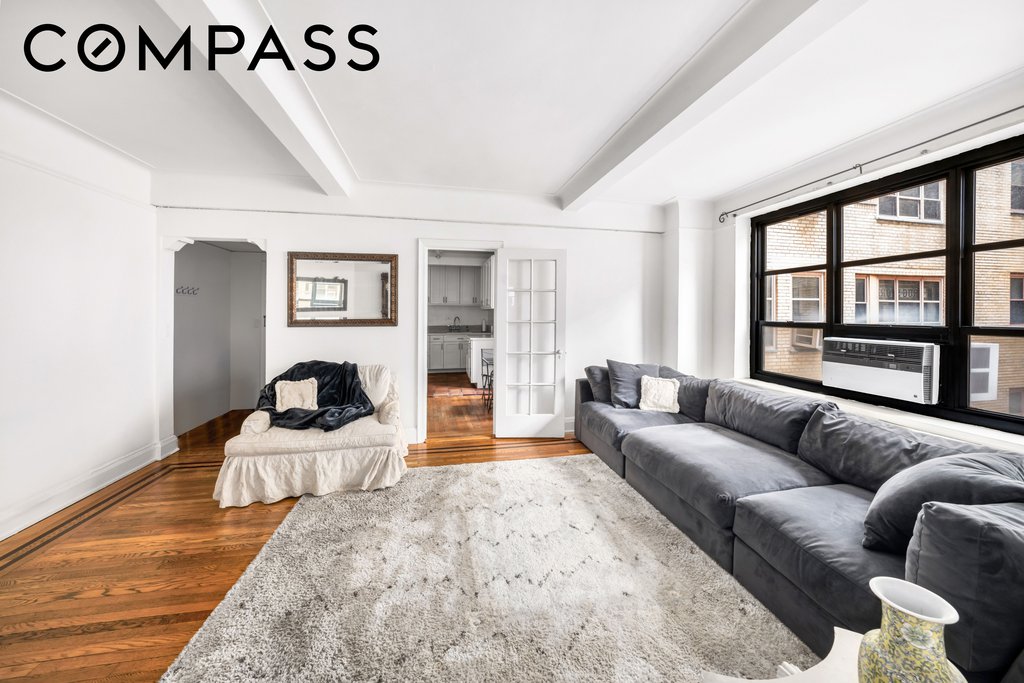 235 East 22nd Street, Unit 12T photo 3