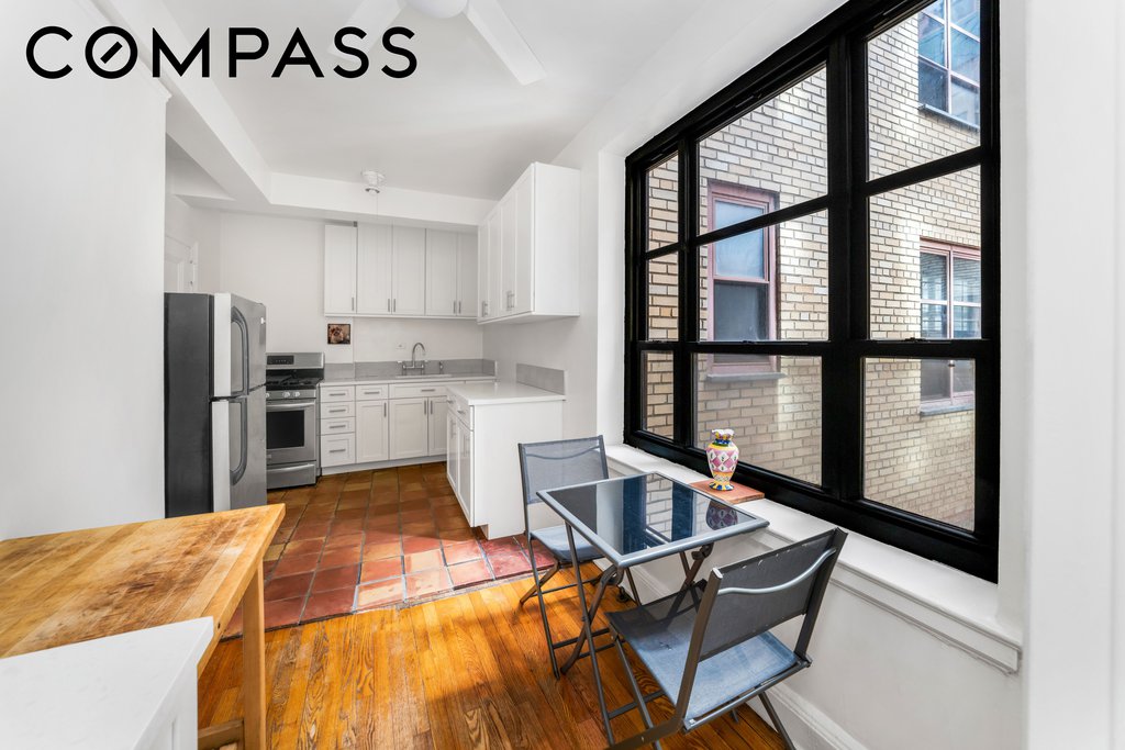 235 East 22nd Street, Unit 12T photo 7
