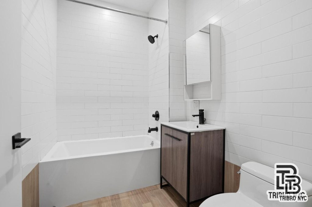 496 Broadway, Unit 4 photo 6