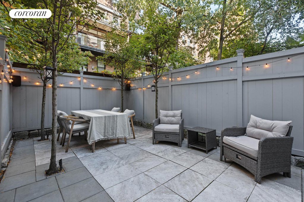 451 West 22nd Street – For Sale photo 3