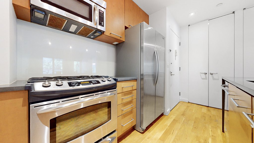 330 East 109th Street, Unit 2C photo 3