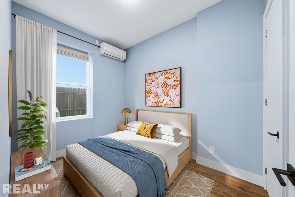 627 Wilson Avenue, Unit 2 photo 3