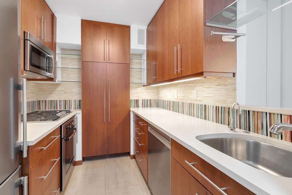350 West 50th Street, Unit 15B photo 7