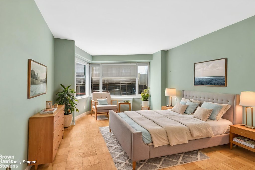60 Sutton Place South, Unit 2NS photo 4