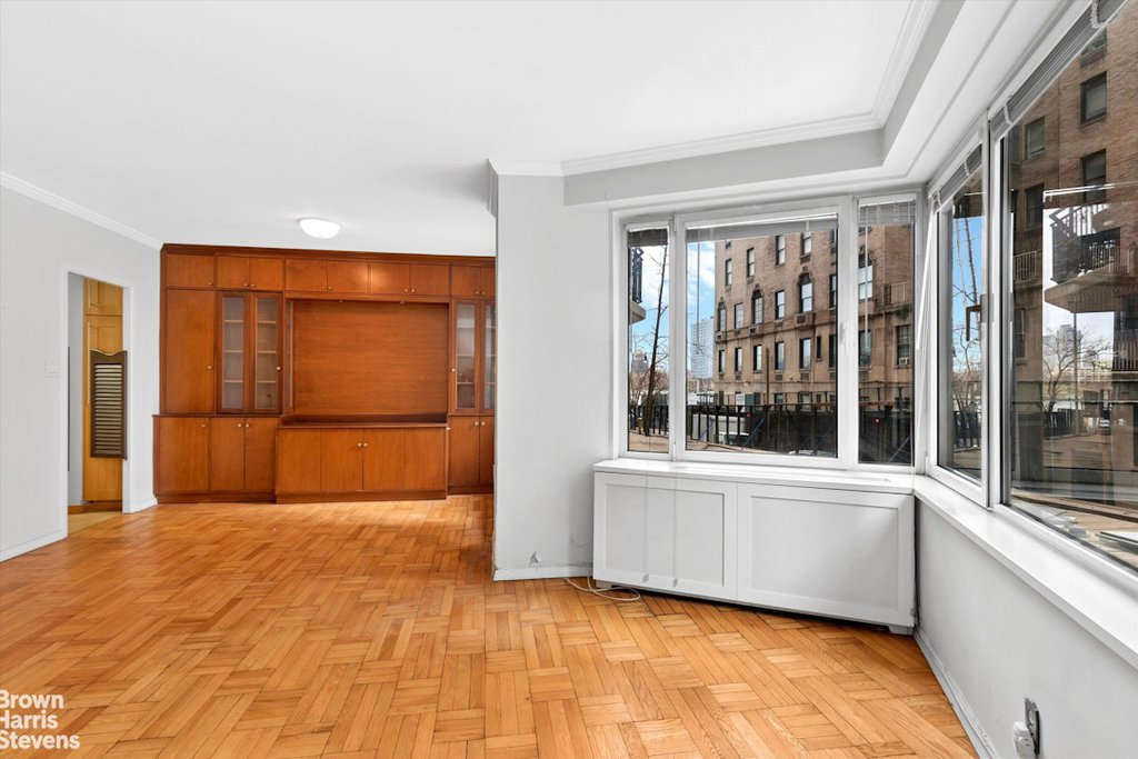 60 Sutton Place South, Unit 2NS photo 7