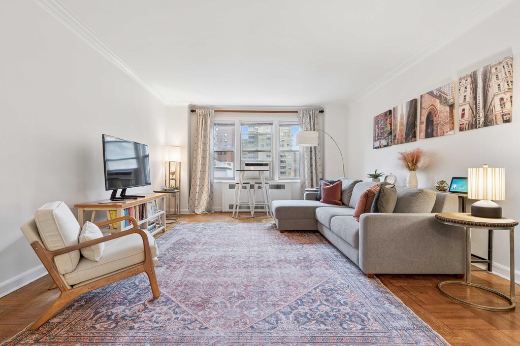 220 Madison Avenue, Unit 6B