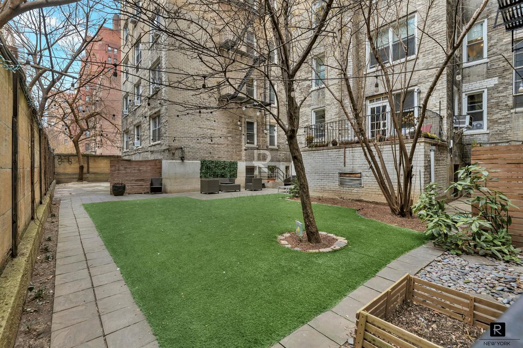 310 West 55th Street, Unit 6K photo 8