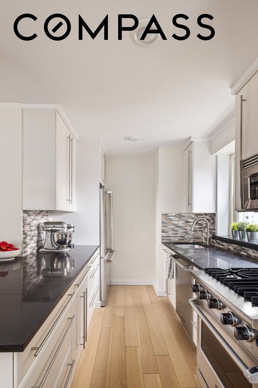 159 West 53rd Street, Unit 34E photo 8