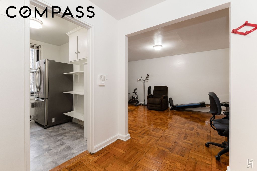 33-24 Junction Boulevard, Unit 1R photo 6
