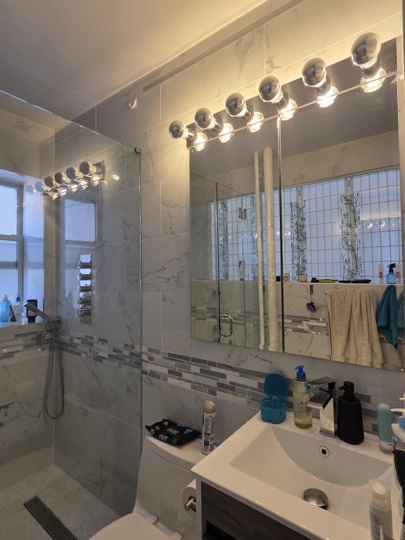 240 West 98th Street, Unit 1011D photo 4