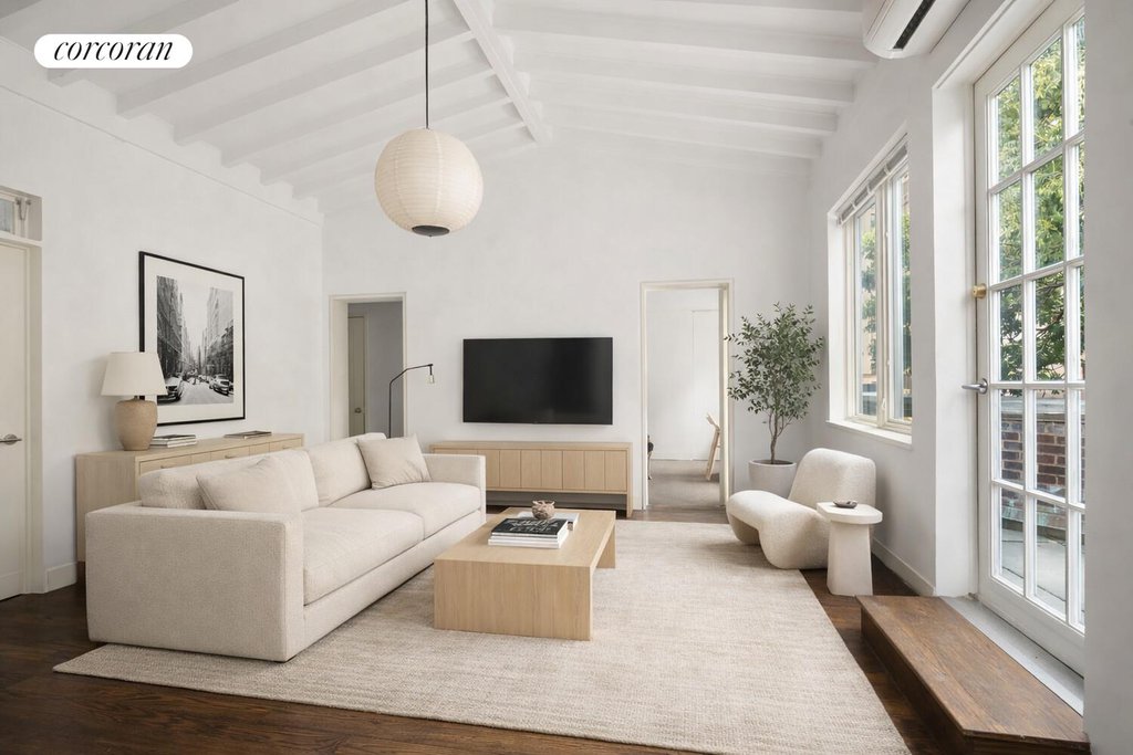 9 West 16th Street, Unit 5A