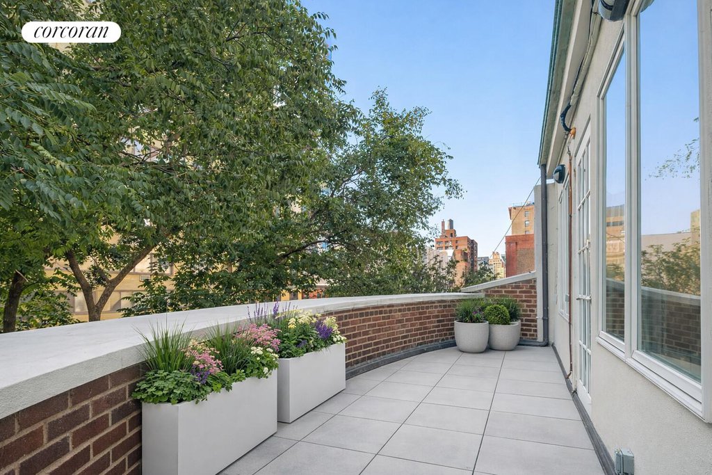 9 West 16th Street, Unit 5A photo 3