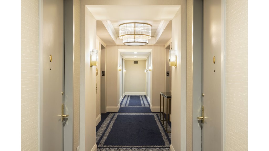 845 United Nations Plaza, Unit 82B photo 16