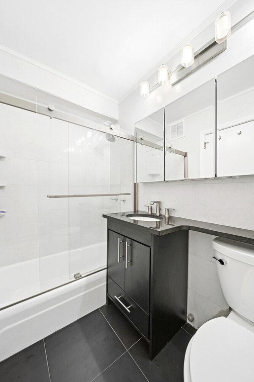 370 East 76th Street, Unit B1102 photo 6