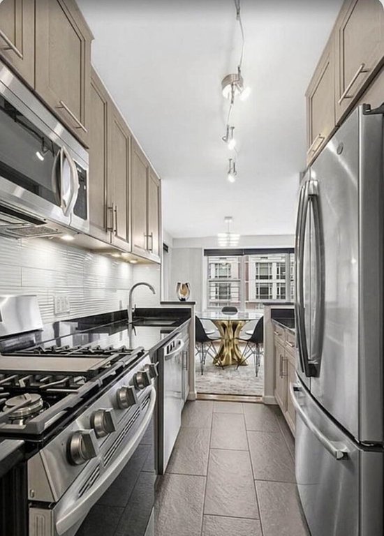 370 East 76th Street, Unit B1102 photo 5
