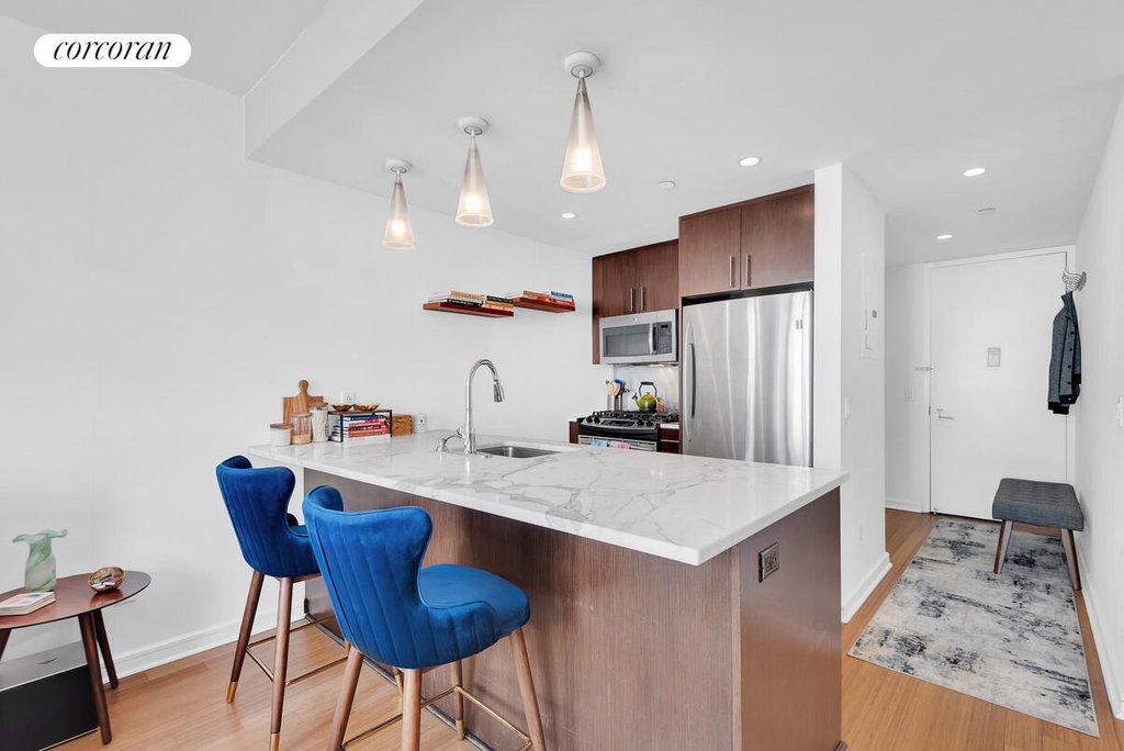 350 West 53rd Street, Unit 6G photo 2
