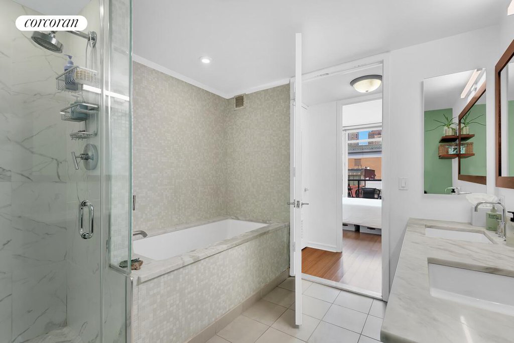 350 West 53rd Street, Unit 6G photo 4