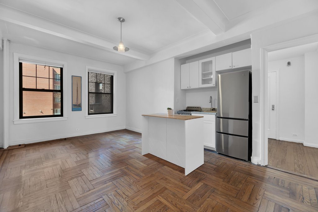 141 East 3rd Street, Unit 3A photo 3