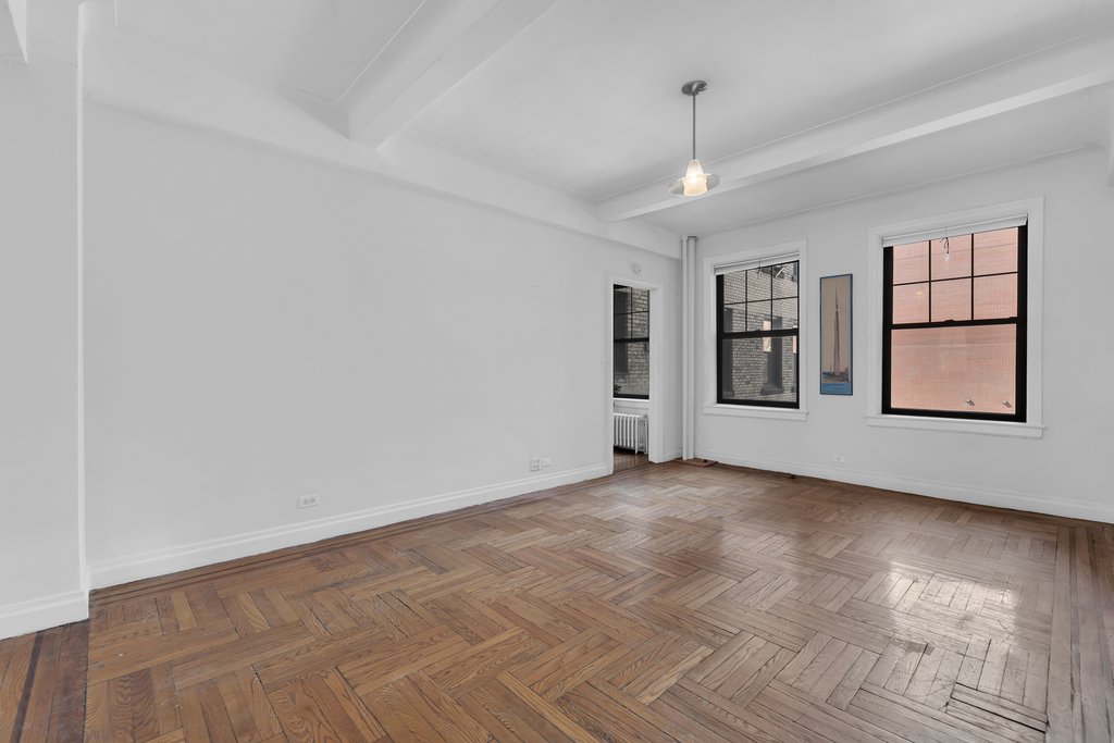 141 East 3rd Street, Unit 3A photo 2