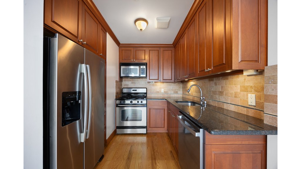 216 Calyer street, Unit 5A photo 7