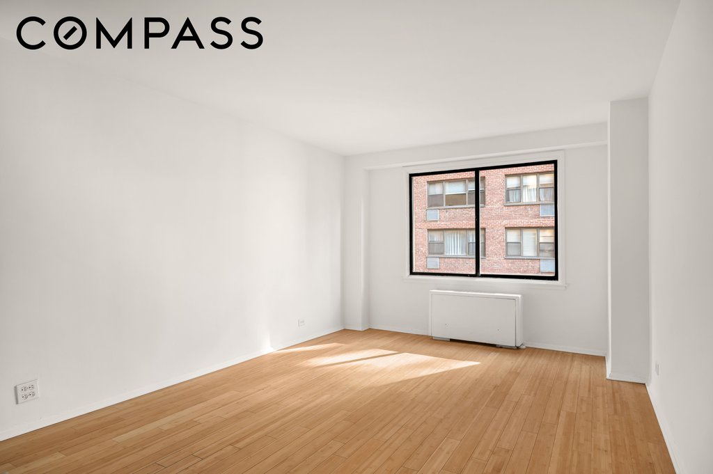 345 East 73rd Street, Unit 3A photo 4