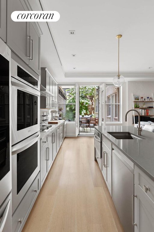 9 East 82nd Street – For Sale photo 6