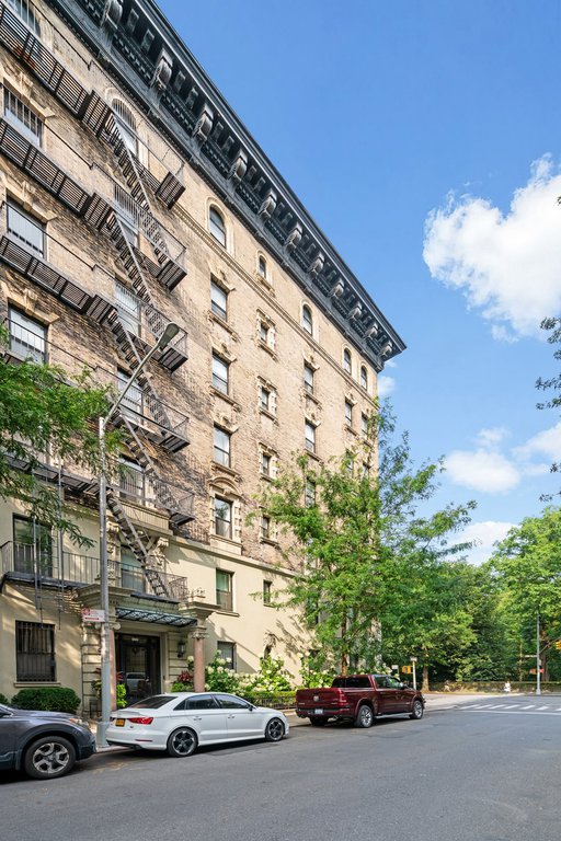 478 Central Park West, Unit 1A photo 16