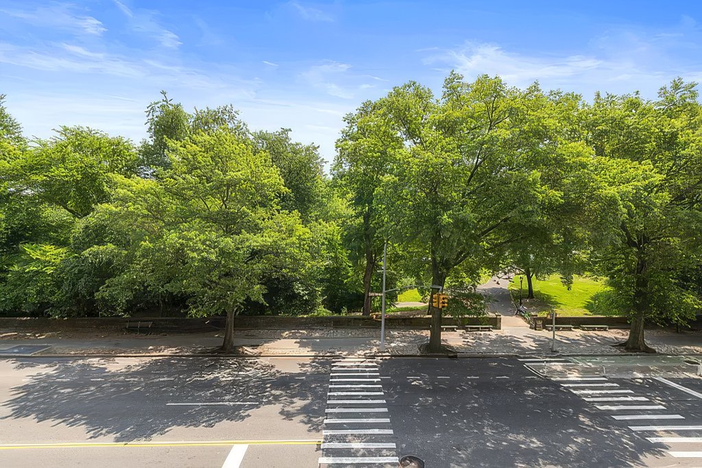 478 Central Park West, Unit 1A photo 15
