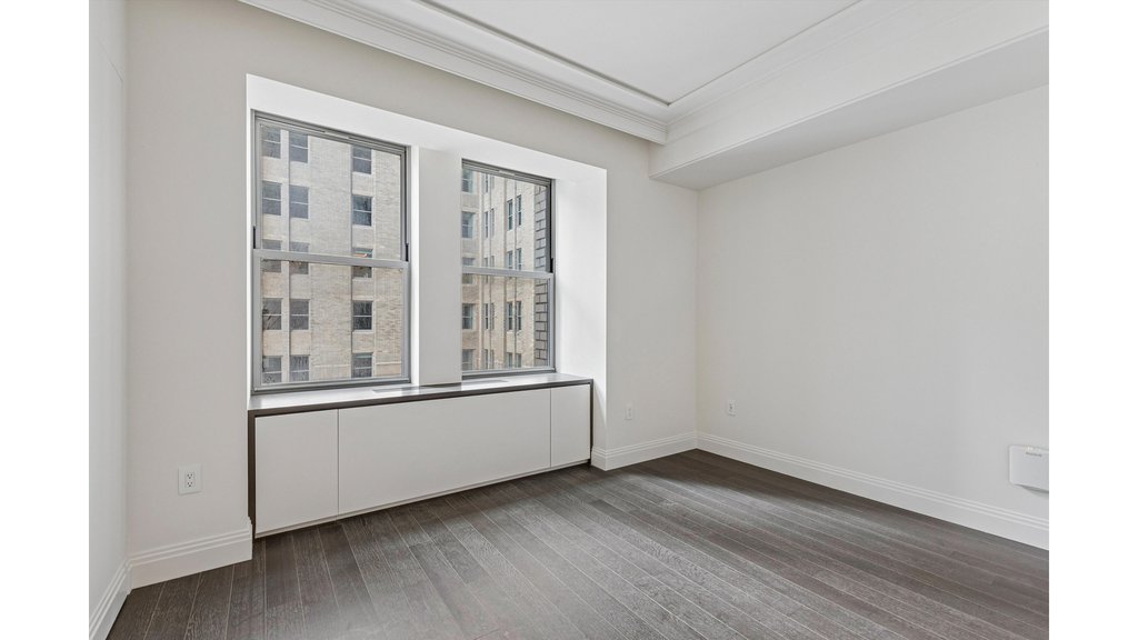 303 Park Avenue, Unit 2811 photo 11