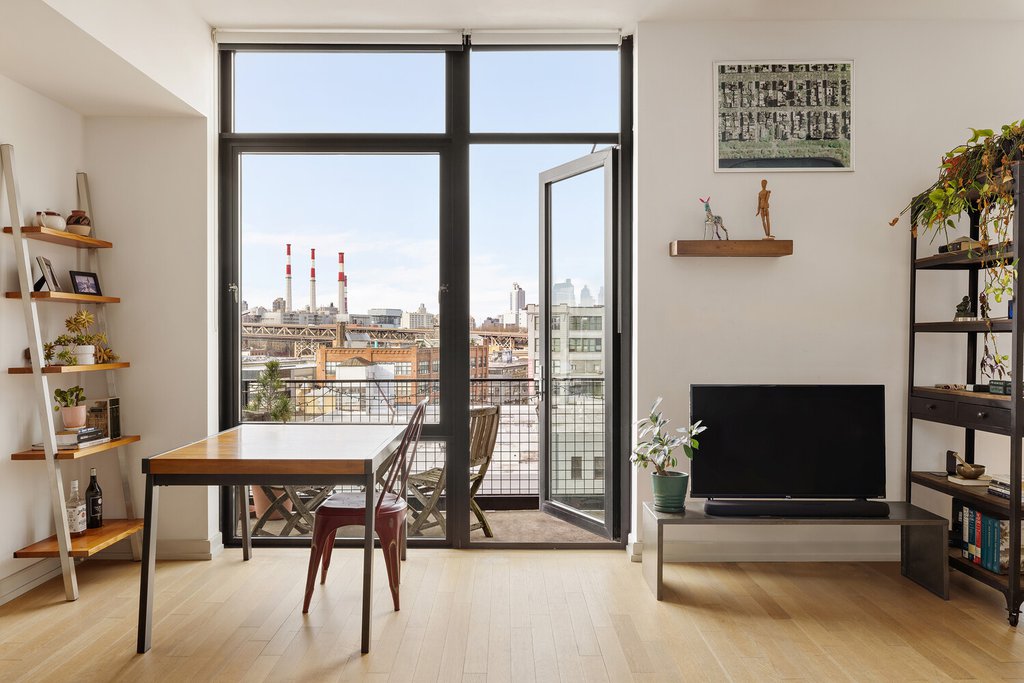 21-45 44th Drive, Unit PHA