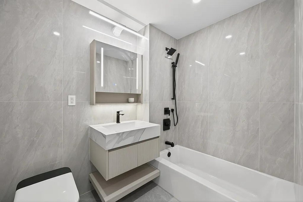 28-08 21st Street, Unit 4D photo 9