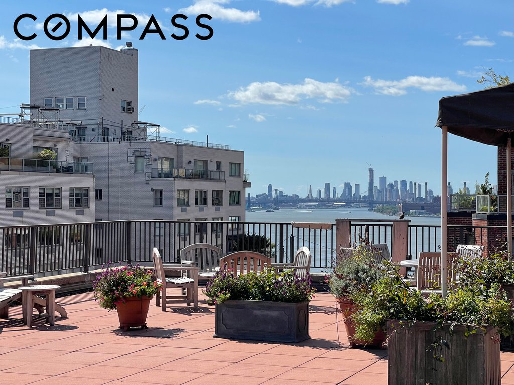36 Sutton Place South, Unit 11D photo 10
