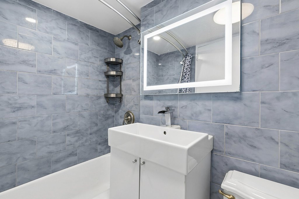 141 East 55th Street, Unit 10A photo 2