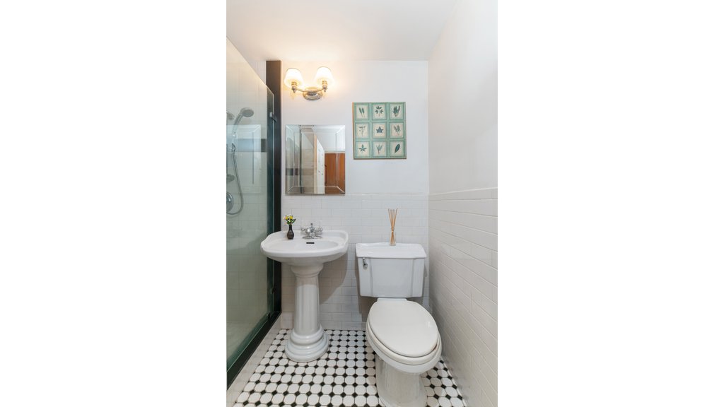 136 West 70th Street, Unit 3 photo 5