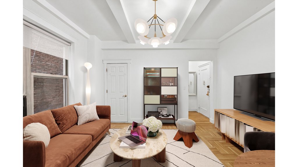 25 West 64th Street, Unit 4D