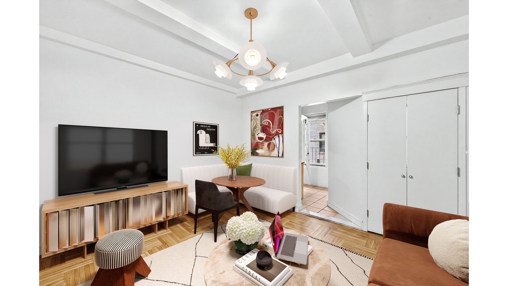 25 West 64th Street, Unit 4D photo 2